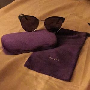 Gucci sunglasses 🕶. GG 0074S. Size 57 16 145. New